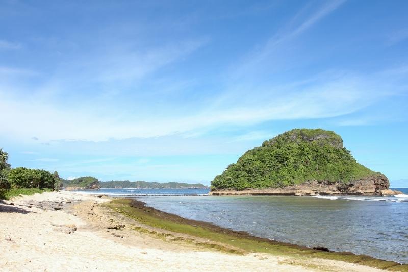 Pantai Goa Cina Malang