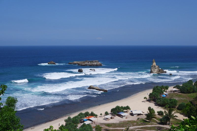 Pantai Buyutan Pacitan